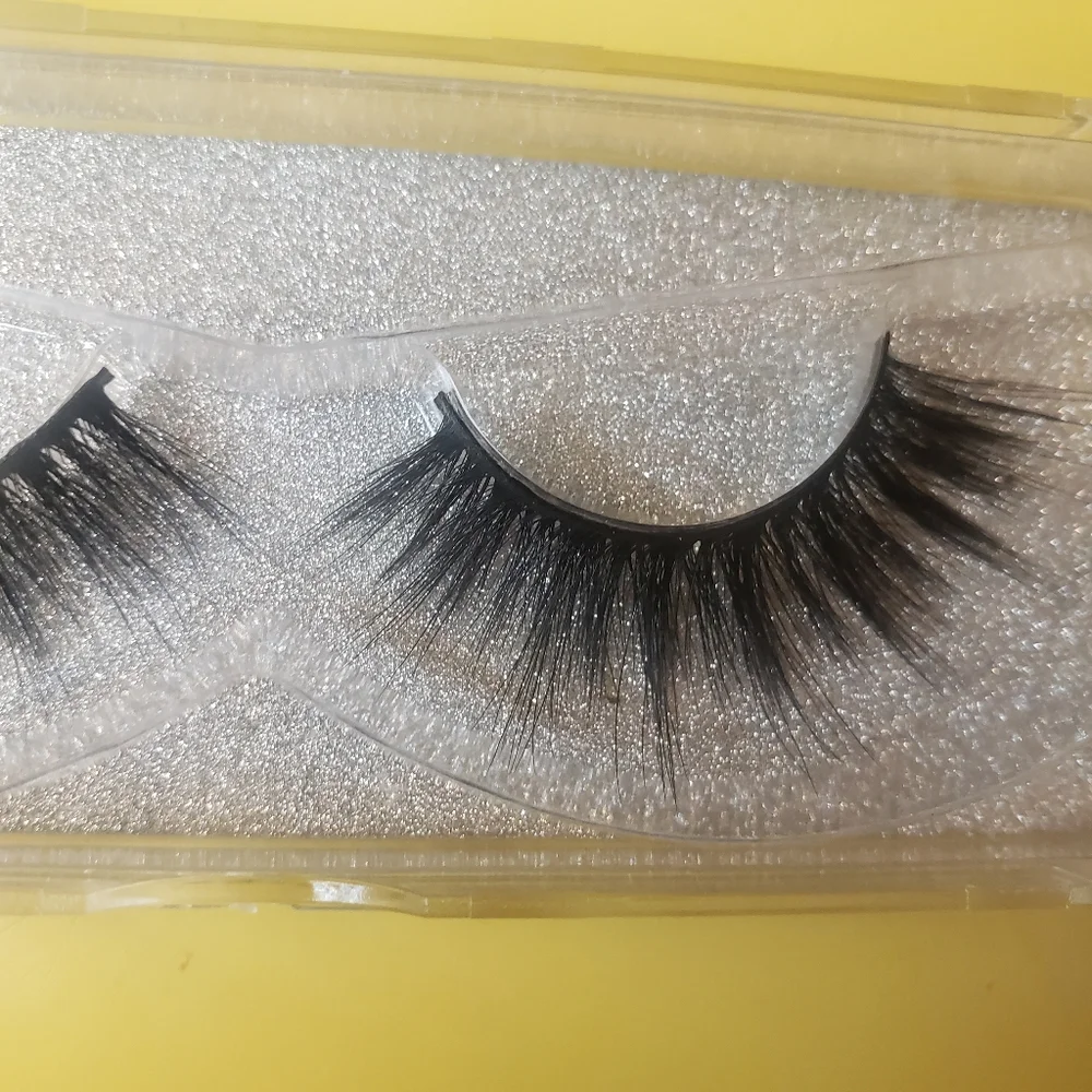 Lumeye Eyelashes - Picture 2 of 2